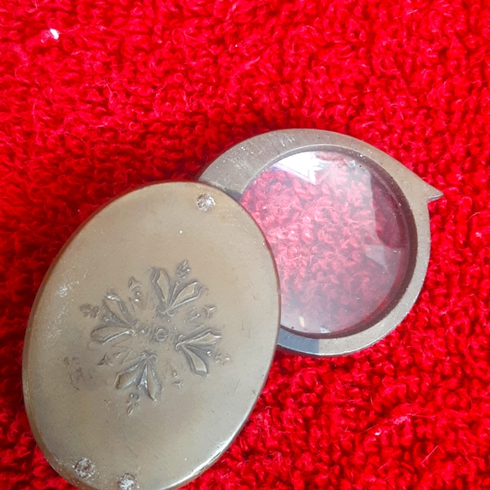 Antique gutta percha magnifying glass 1890s